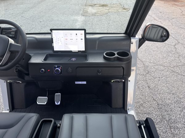 2025 Denago City Car (grey) - Image 7